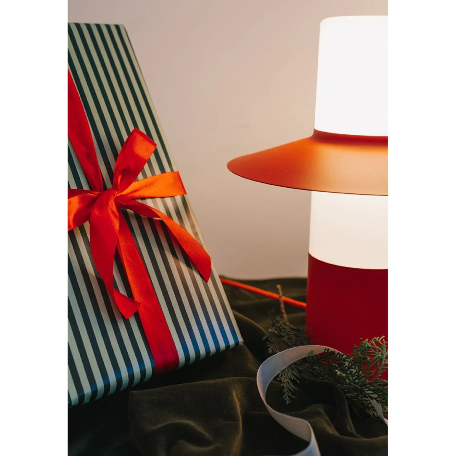 CAPONIO ST czerwonopomarańczowa lampa stołowa (CPS11212P1) - Ummo