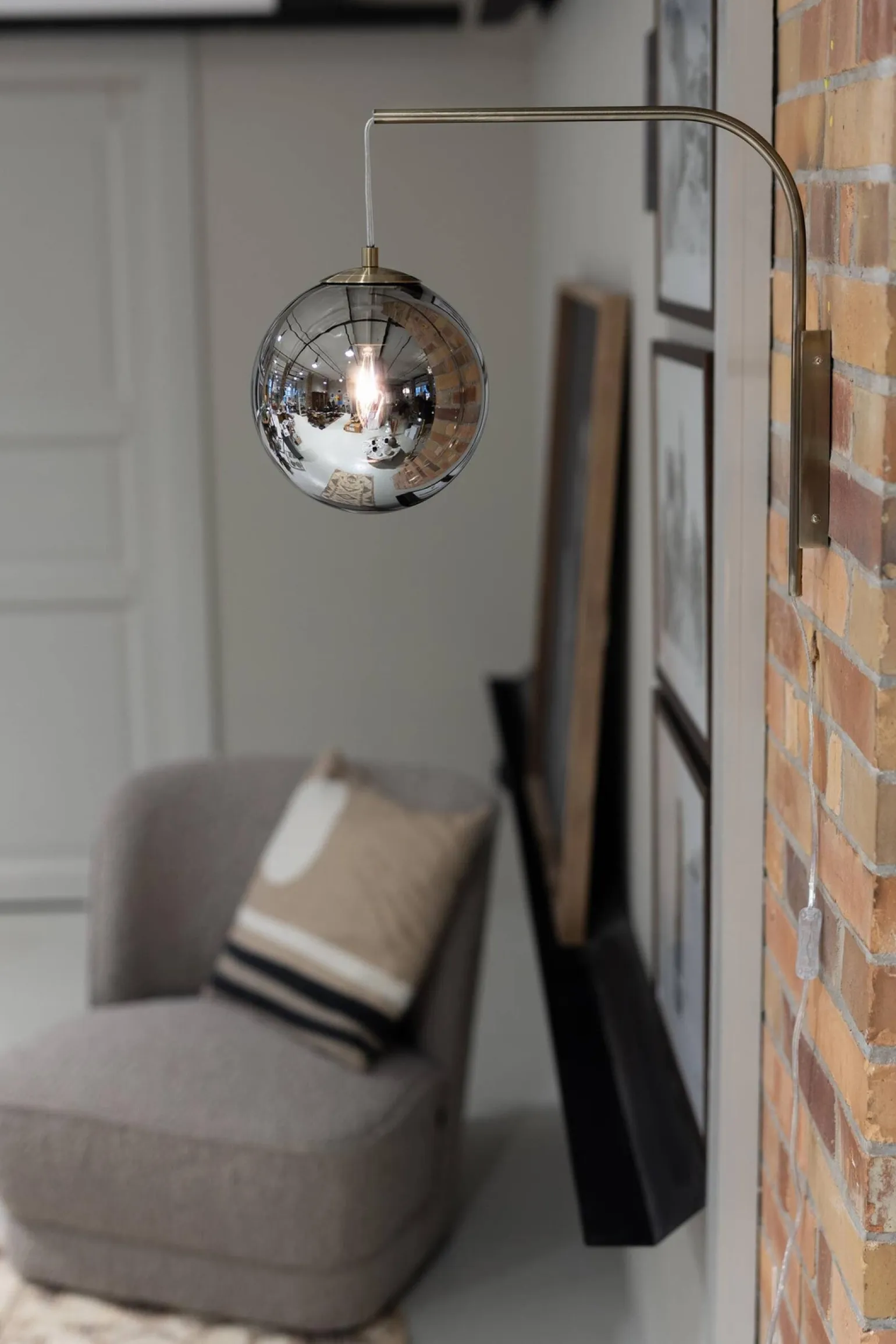 DIONE Wall 1L Smoke/Antique Brass (108419) Markslojd