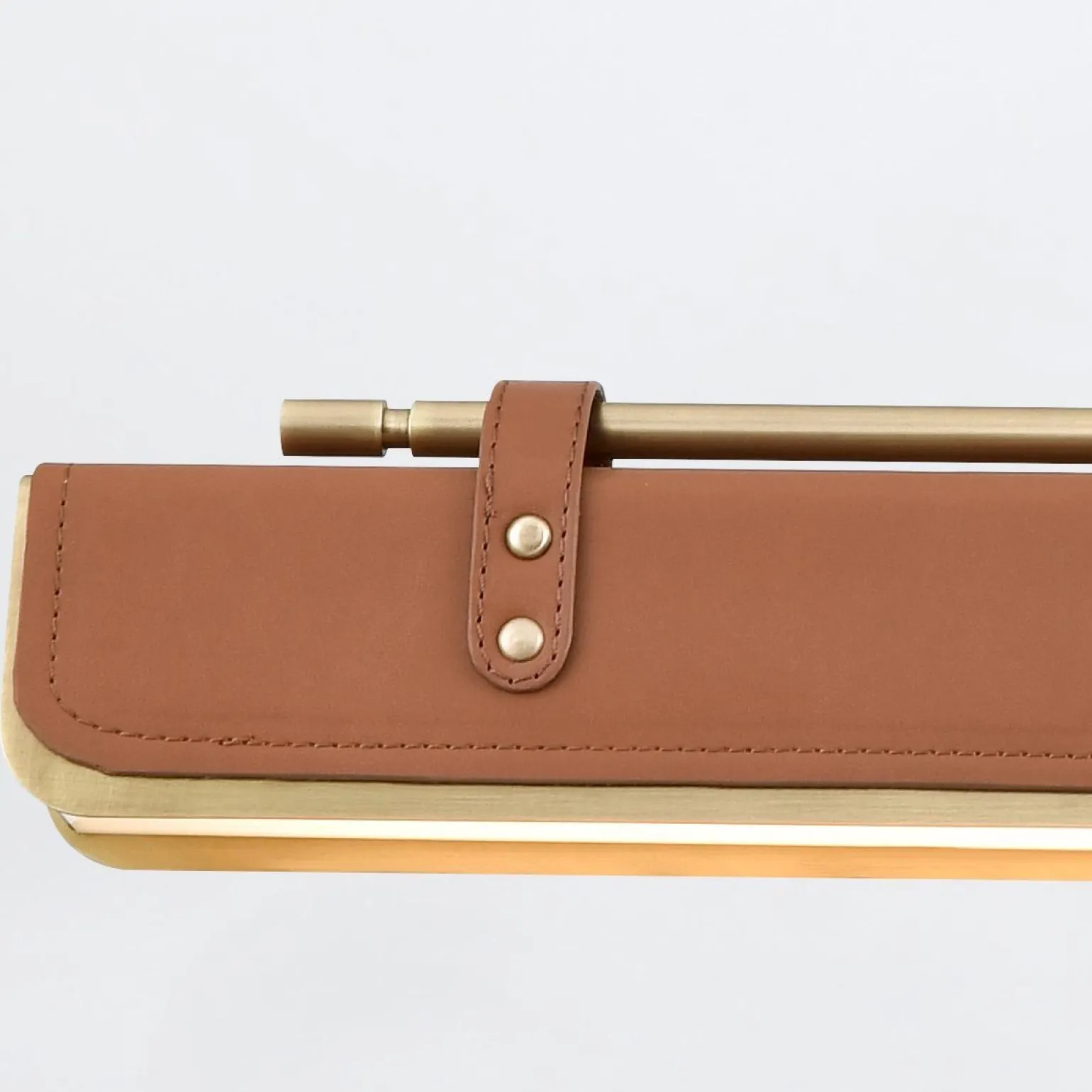 Ekskluzywna lampa ledowa Valise skóra koniakowa (QN-VALISE-LP80-VBS-CL) - Quintiesse