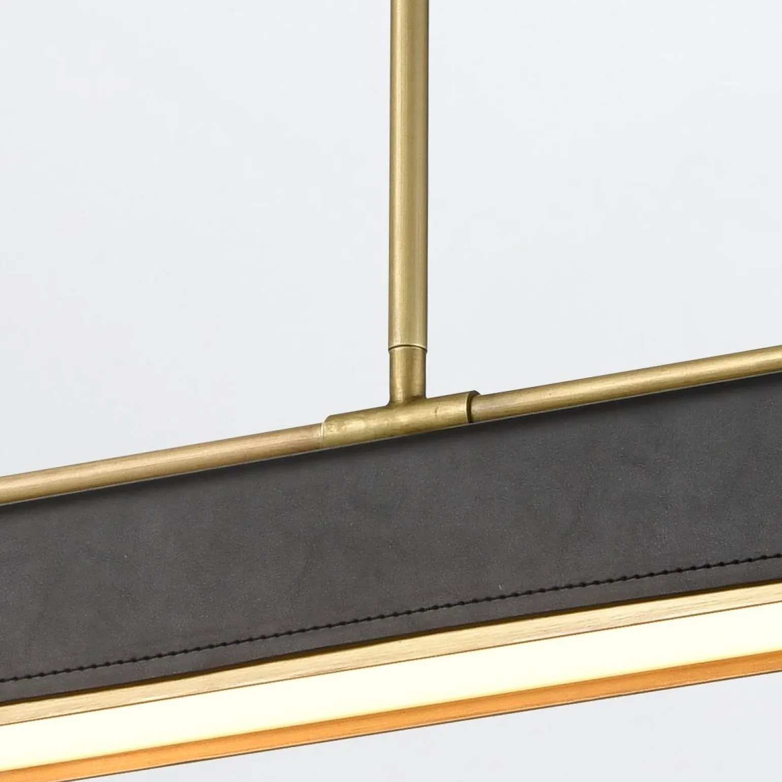 Ekskluzywna lampa ledowa Valise skóra smokingowa (QN-VALISE-LP80-VBS-TL) - Quintiesse