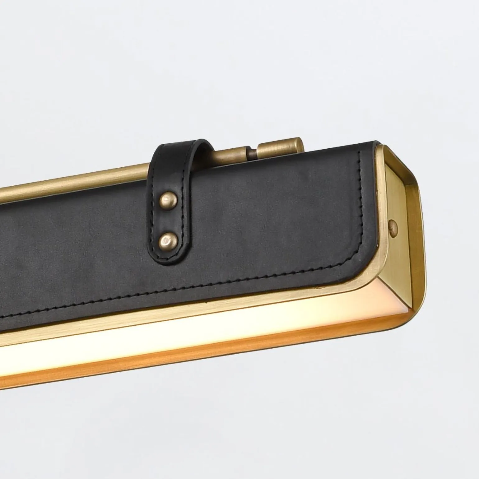 Ekskluzywna lampa ledowa Valise skóra smokingowa (QN-VALISE-LP80-VBS-TL) - Quintiesse