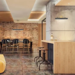 Ekskluzywny kinkiet Valise - Vintage mosiądz, skóra smokingowa (QN-VALISE-W-VBS-TL) - Quintiesse