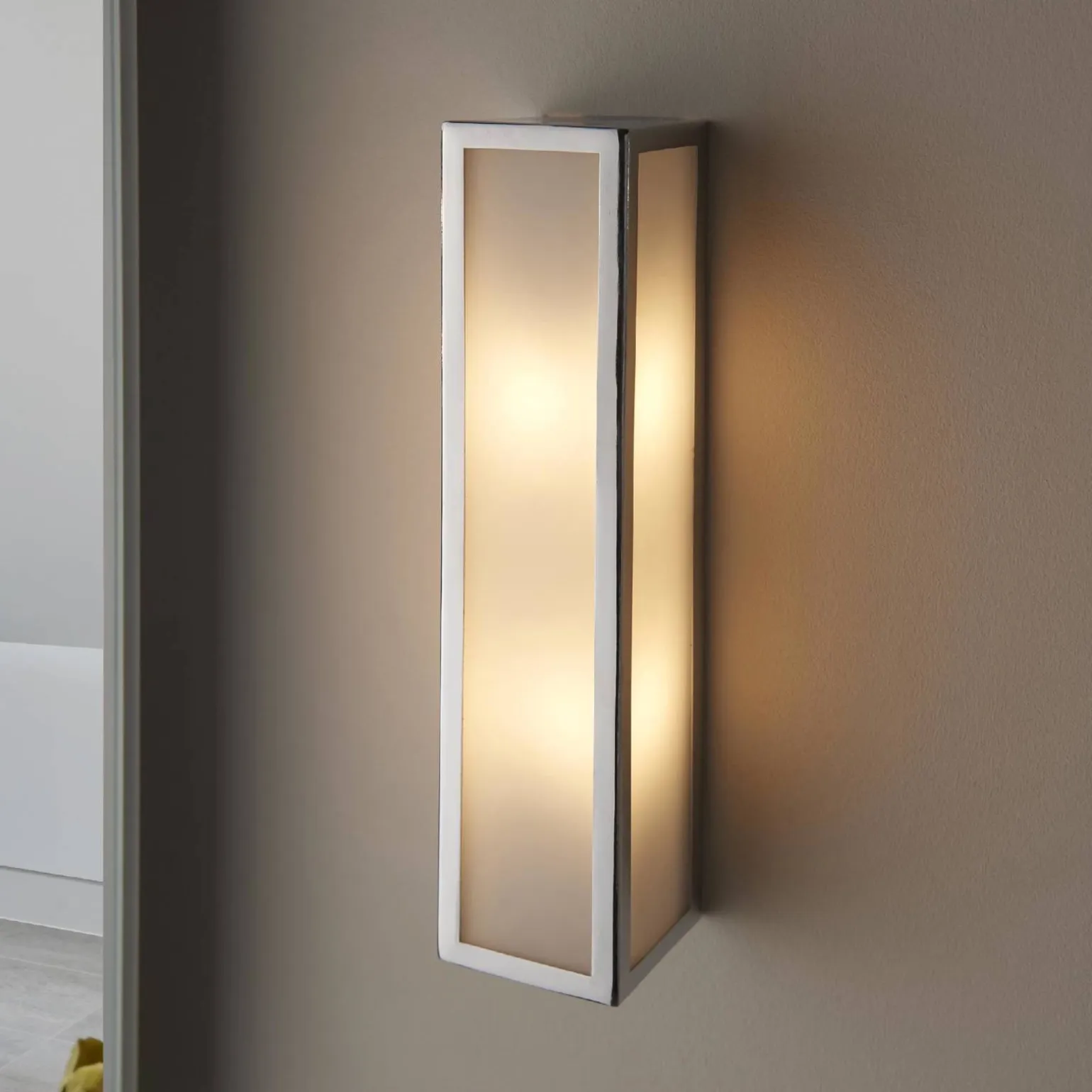 Kinkiet Newham (96137) Endon