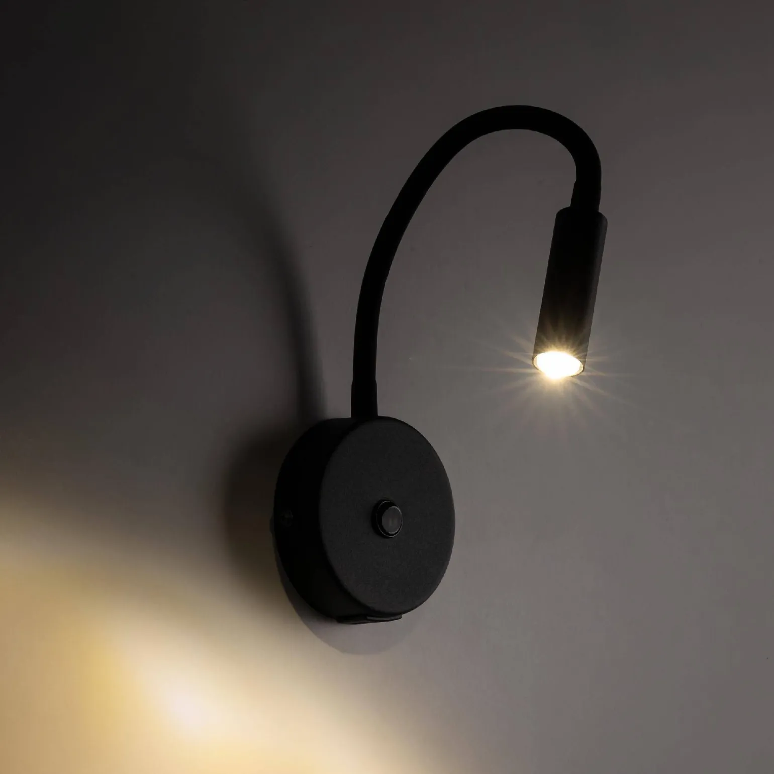 Kinkiet z ładowaniem USB LAGOS BLACK (10200) - TK Lighting