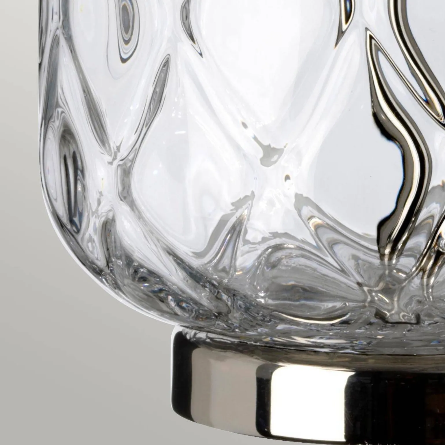 Lampa stołowa Sola - 1 źródło światła - Srebrny abażur (QN-SOLA-TL-S) - Quintiesse