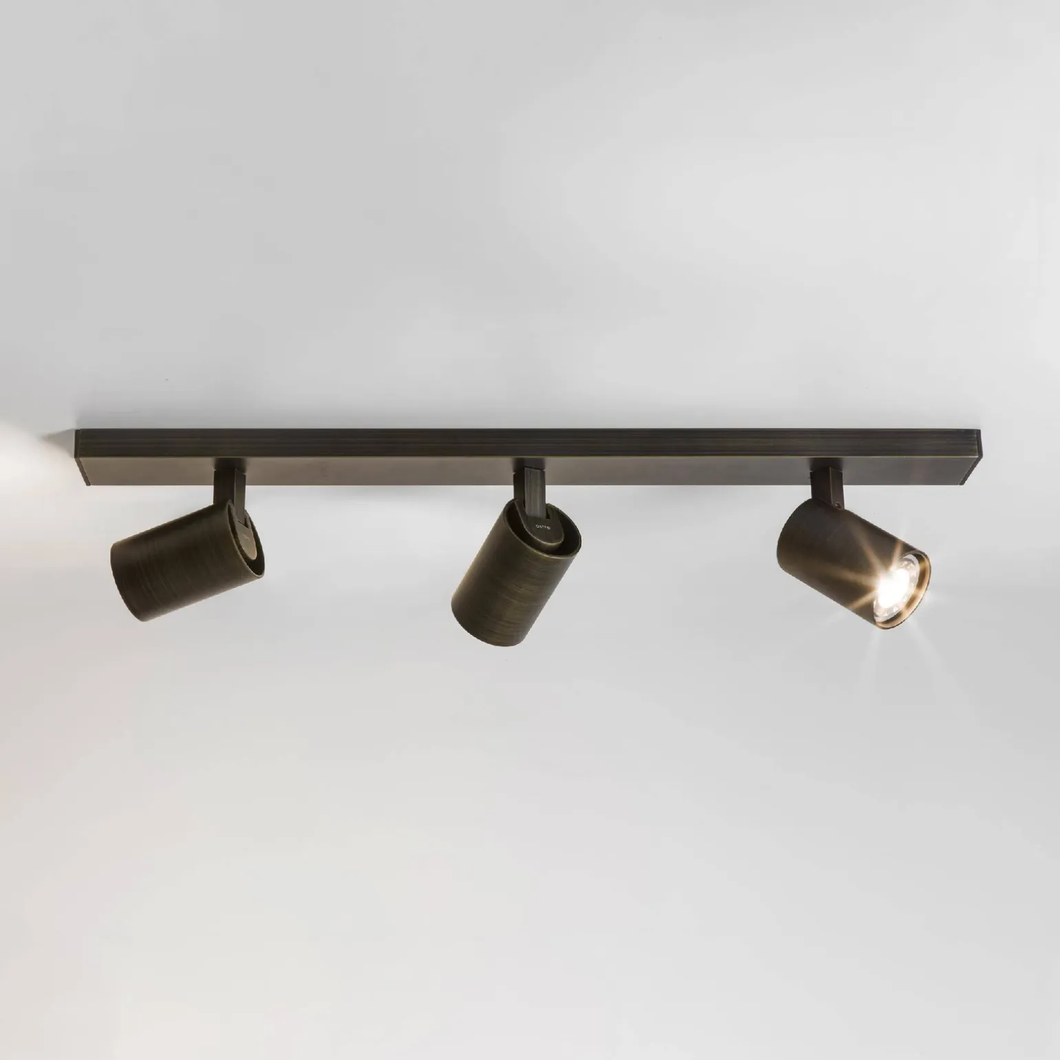 Lampa sufitowa Ascoli Triple Bar (1286130) - Astro Lighting