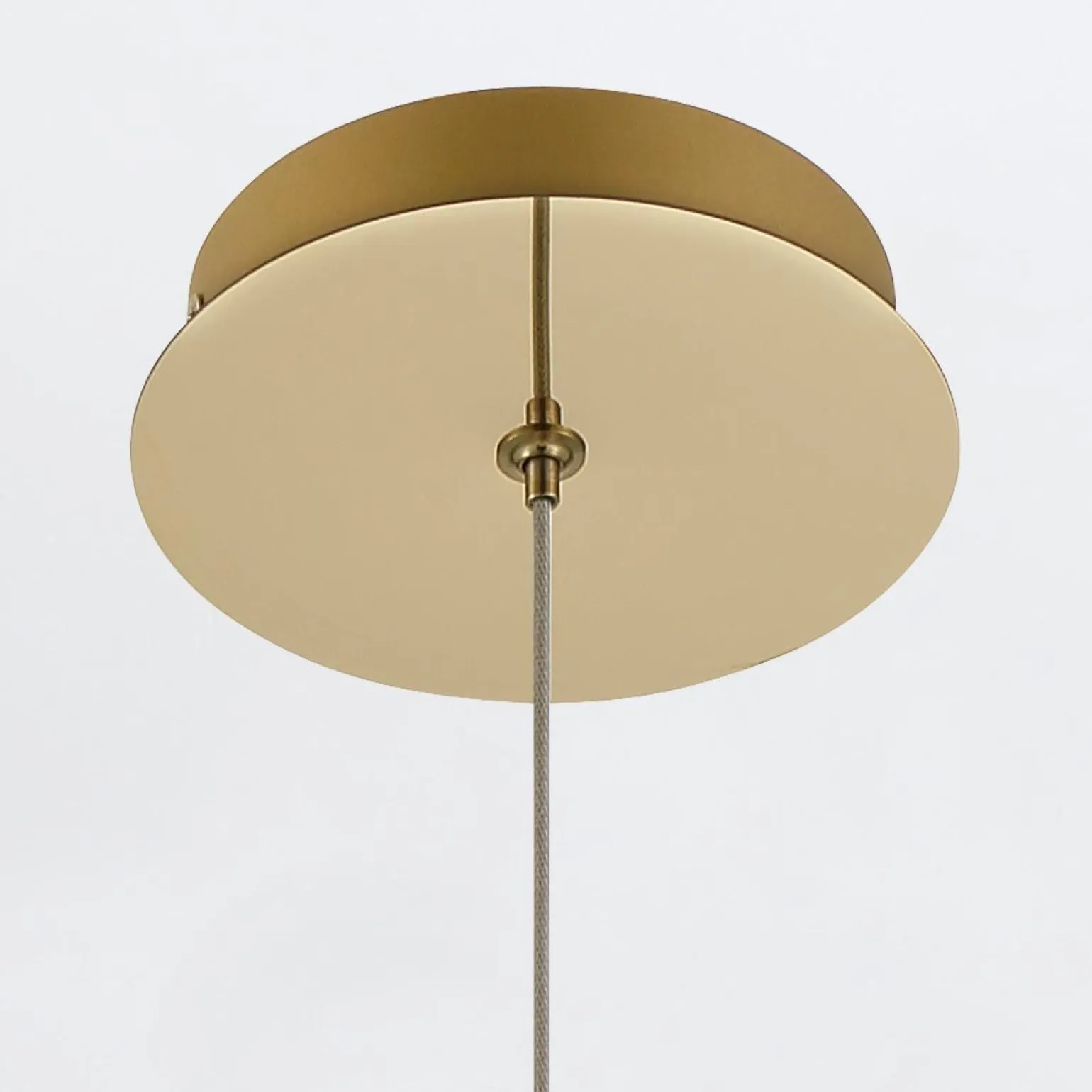 Lampa wisząca Atomo - 1 źródło światła - Szczotkowane złoto (QN-ATOMO-1P-BG) - Quintiesse