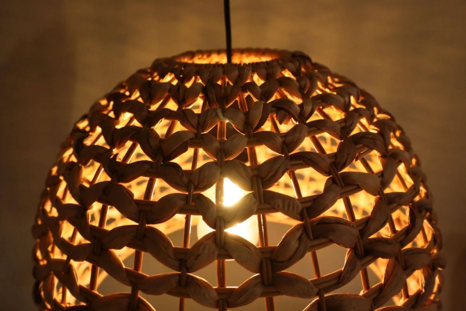 Lampa wisząca Boho ażurowa Hiacynt wodny 46x46x134cm (55874-017) - DIJK