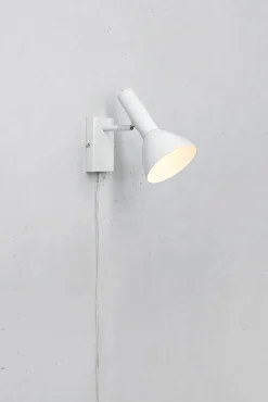 METRO Wall 1L Shiny White (108689) Markslojd