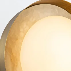 Okrągły alabastrowy kinkiet LED Alonso - Vintage mosiądz (QN-ALONSO2-VBS-AR) - Quintiesse