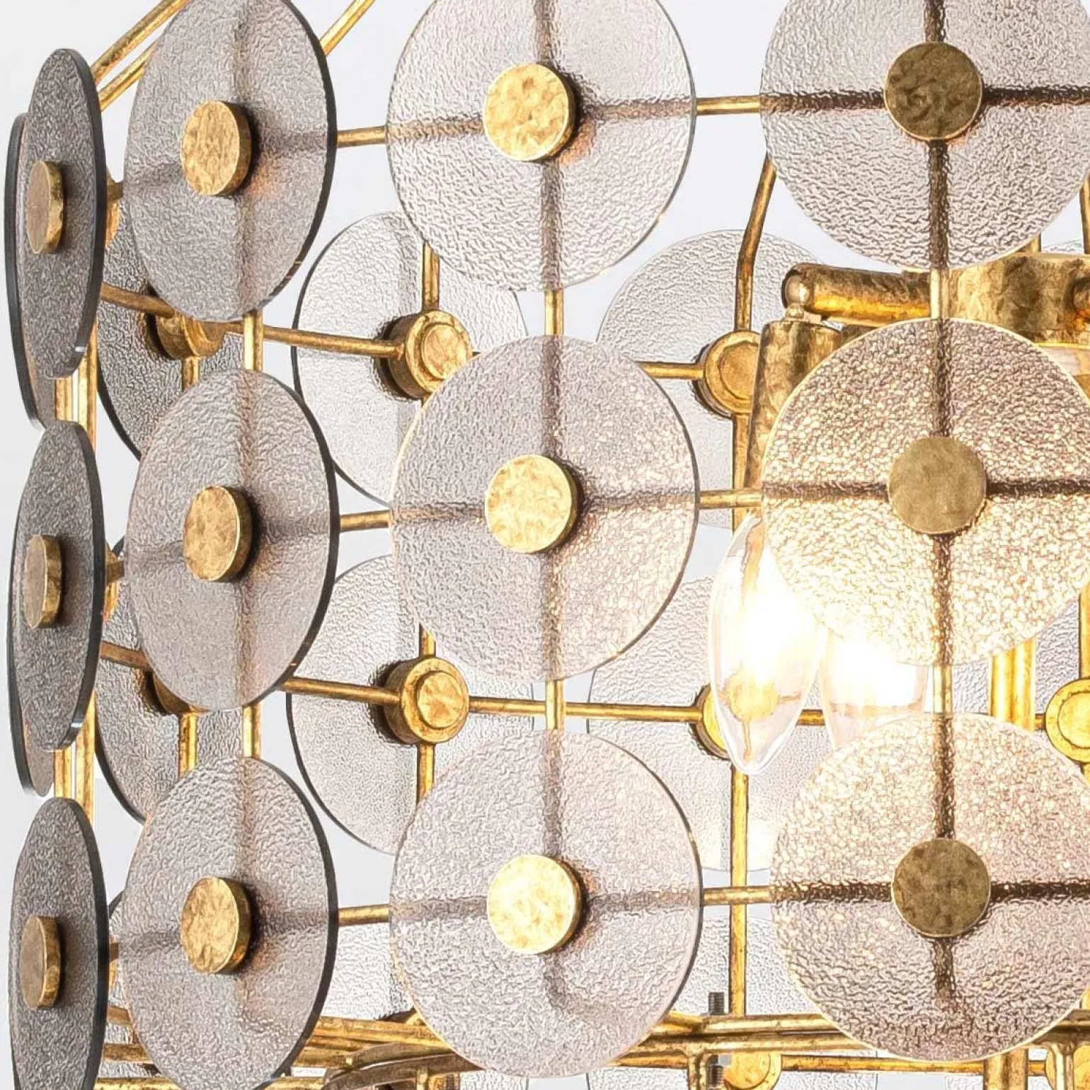 Ozdobny żyrandol Meridian - 9 źródeł światła - Przecierane złoto (QN-MERIDIAN-9P-DG) - Quintiesse