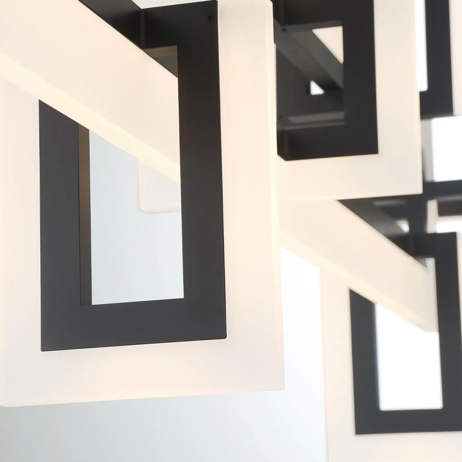 Średnia lampa wyspowa Inizio - Matowa czerń (QN-INIZIO-LP-M-BK) - Quintiesse