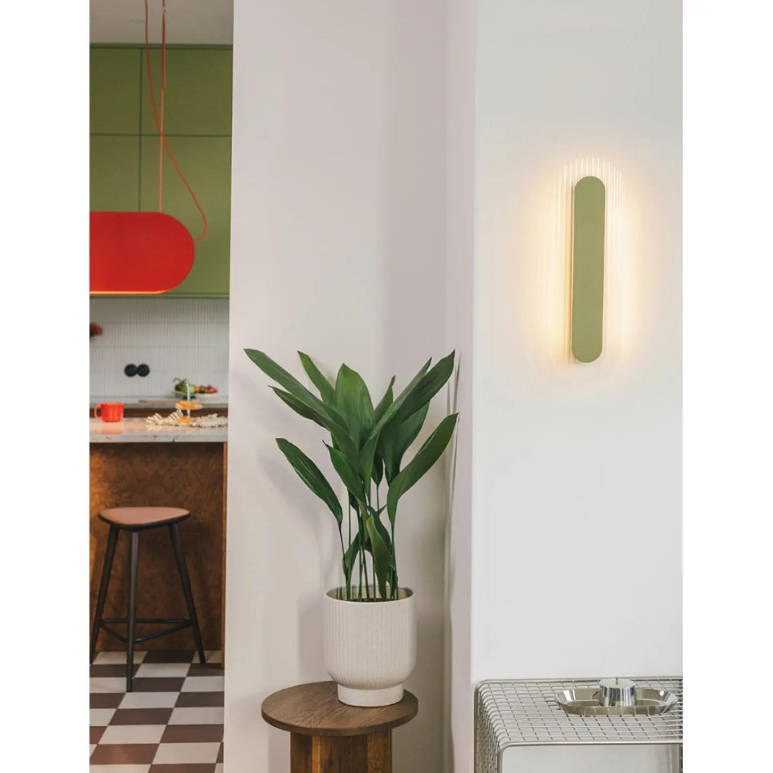 RIFLO W C biała lampa ścienna / kinkiet z regulowanym reflektorem (RIWC61002) - Ummo