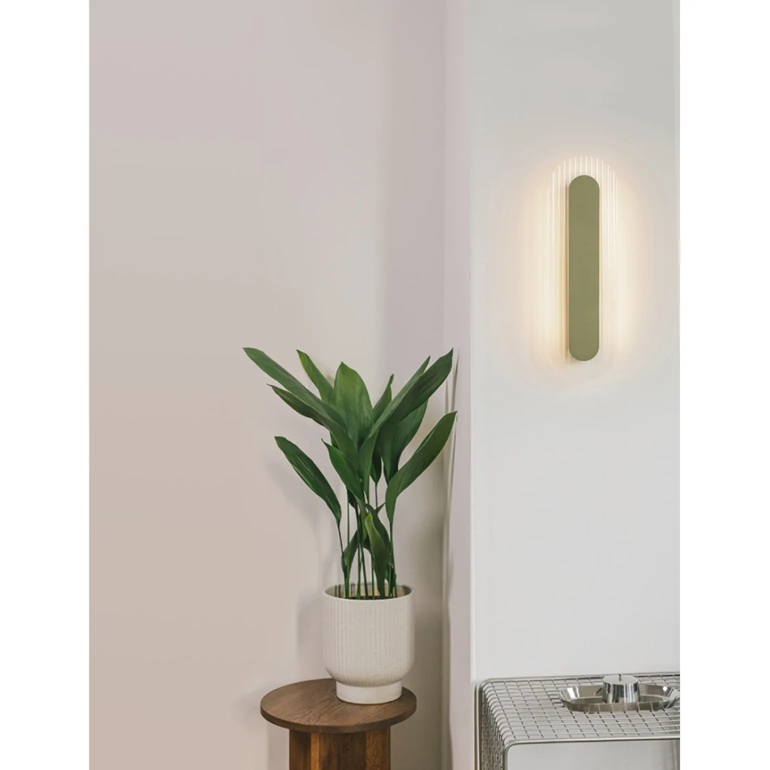 RIFLO W D oliwkowa lampa ścienna / kinkiet z regulowanymi reflektorami (RIWD614002) - Ummo